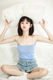 追击八月十五国语